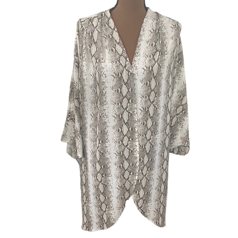 Promesa Natalie snake print open front kimono size L